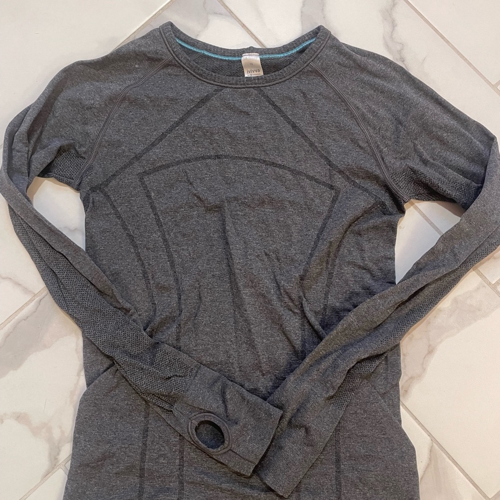 Ivivva by Lululemon Gray Top